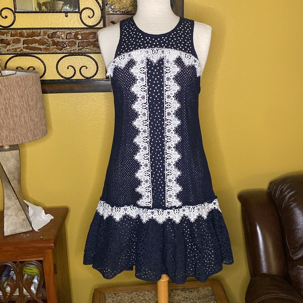 NHA Khanh dress